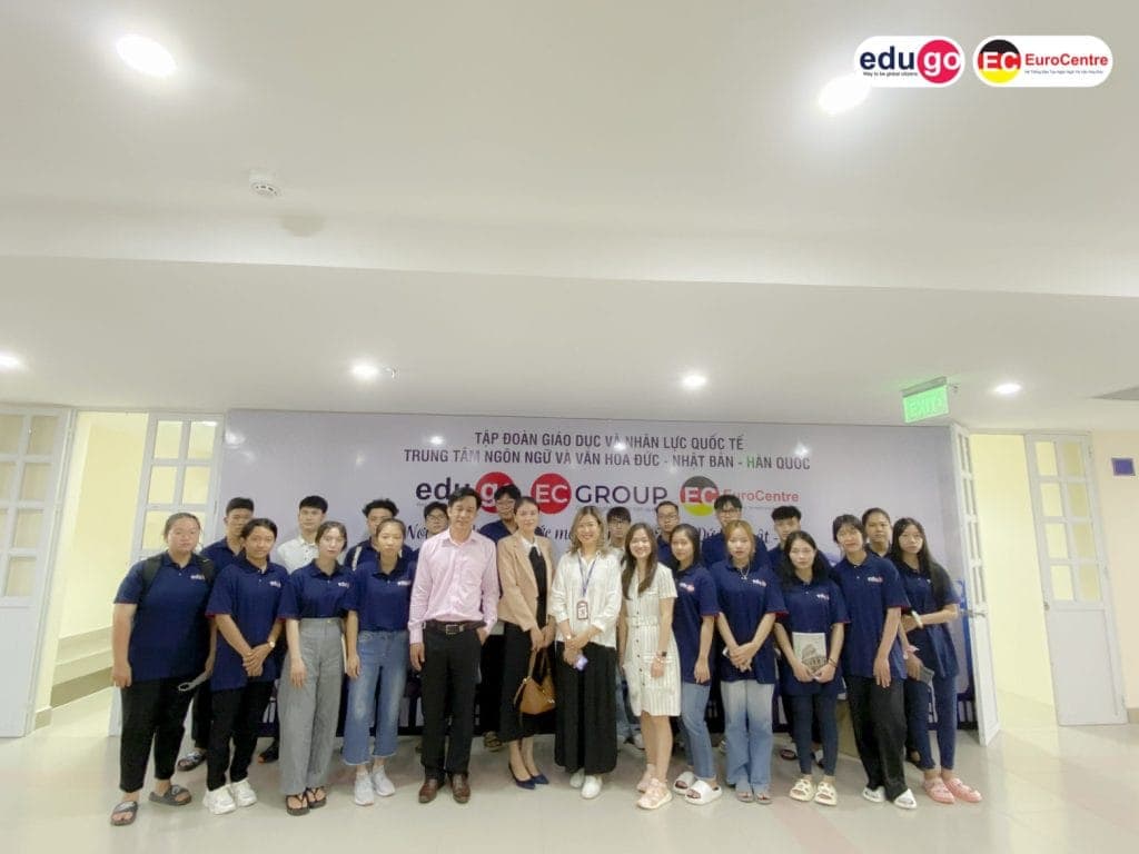 z3627087841698 cedd8f4cf53d1fdfeb565597c9af8374 scaled e1676972689538