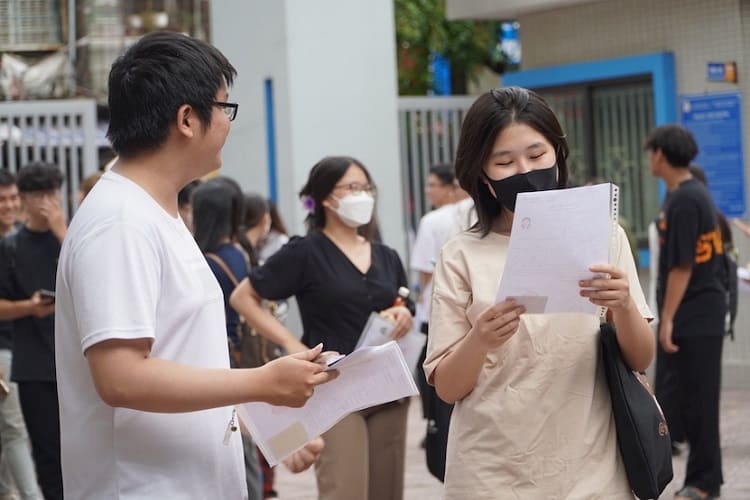 Những áp lực thi tốt nghiệp THPT 2025: Làm sao để vượt qua? 4 lo-ngai-de-thi-kho-voi-do-phan-hoa-manh