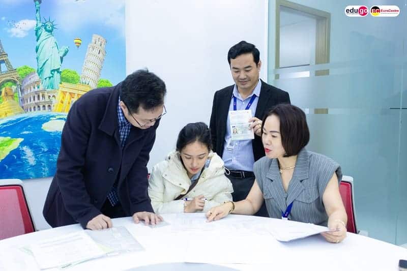 Chứng minh tài chính khi du học nghề Đức có bắt buộc? Những điều bạn cần biết 4 chung-minh-tai-chinh-khi-du-hoc-nghe-duc-can-chuan-bi-nhung-gi