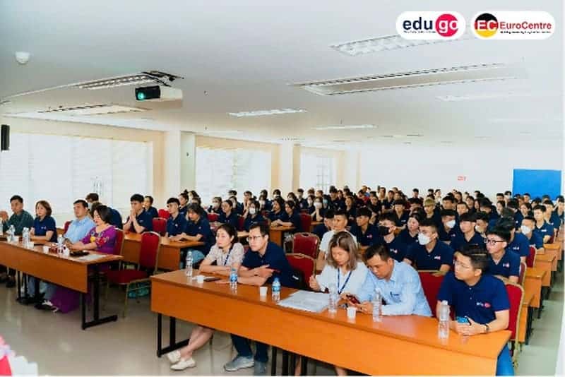 Du học 4 ly-do-khien-nhieu-nguoi-chon-du-hoc-nghe-duc