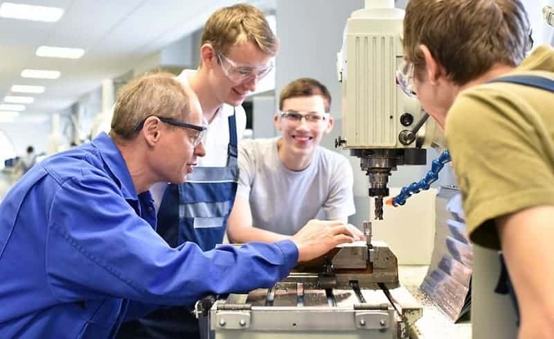 Du học nghề Đức: Học phí 0 đồng, lương trợ cấp lên đến 35 triệu mỗi tháng 2 nhan-tro-cap-hang-thang-len-toi-35-trieu-dong