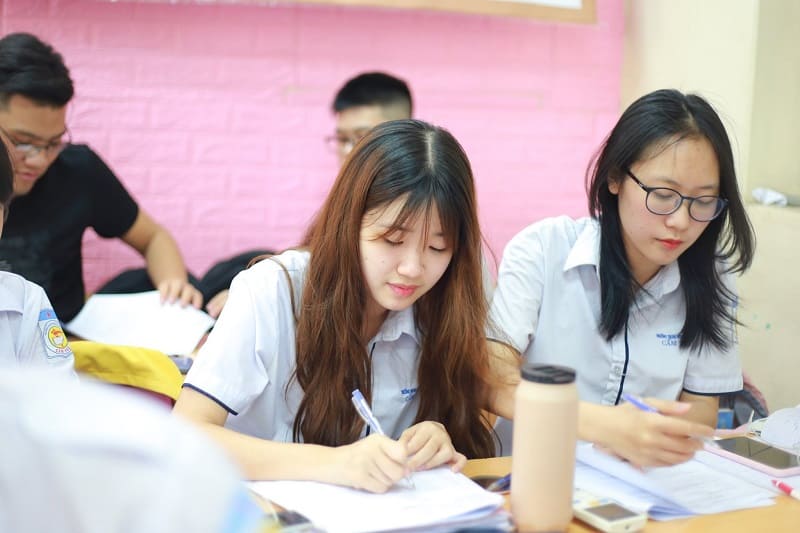 Thí sinh học chương trình cũ vẫn được đăng ký dự thi tốt nghiệp THPT trực tuyến 1 nhung-diem-moi-trong-ky-thi-tot-nghiep-thpt-2025