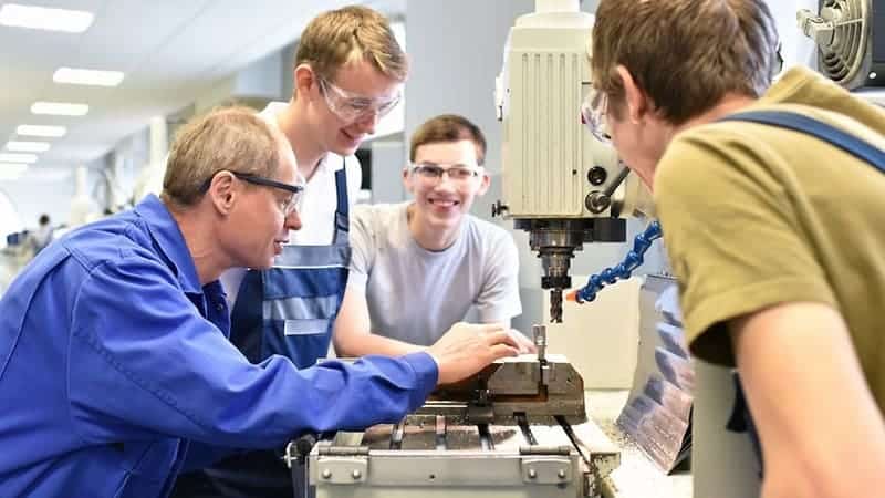 Du học nghề Đức học phí 0 đồng và cơ hội định cư lâu dài ở châu Âu 1 tong-quan-chuong-trinh-du-hoc-nghe-duc