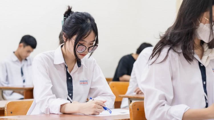 Kỳ thi tốt nghiệp THPT 2025: Quy định về thay đổi môn thi Ngoại ngữ 3 luu-y-quan-trong-trong-ky-thi-tot-nghiep-thpt-2025