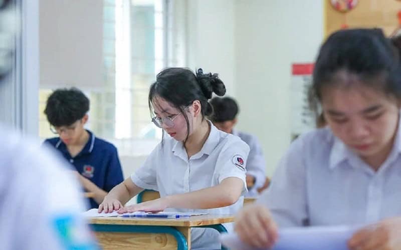 Lưu ý quan trọng khi thi tốt nghiệp THPT 2025 - 2k7 nhất định phải biết 4 nhung-diem-moi-trong-ky-thi-tot-nghiep-thpt-2025