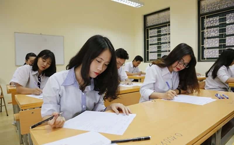 Bí quyết đạt điểm cao môn Toán thi tốt nghiệp THPT 2025 6 thi-tot-nghiep-thpt-2025-cau-truc-de-thi-mon-toan