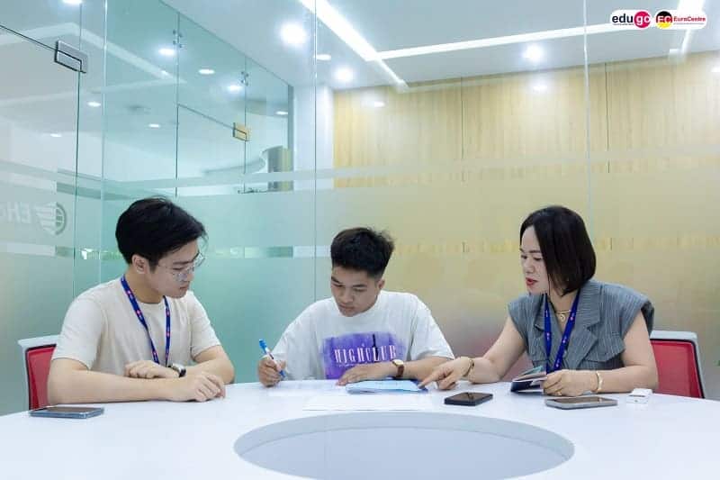 Lừa đảo từ trung tâm du học nghề Đức: Cảnh báo cho du học sinh nghề 1 xu-huong-du-hoc-nghe-duc