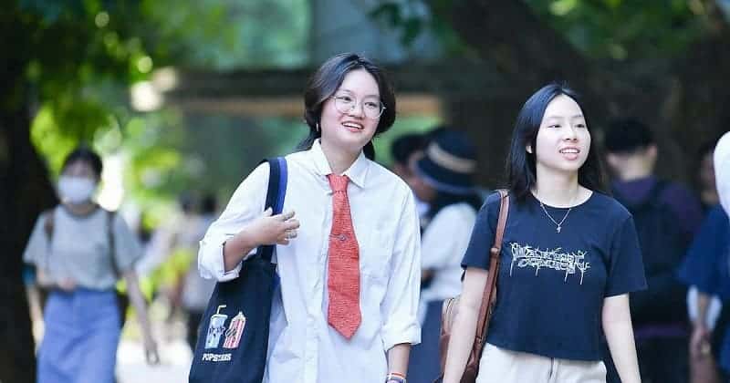 Thi tốt nghiệp THPT 2025 có 2 bộ đề thi: Hướng dẫn ôn luyện đúng hướng 7 ky-thi-tot-nghiep-thpt-2025-va-nhung-diem-moi