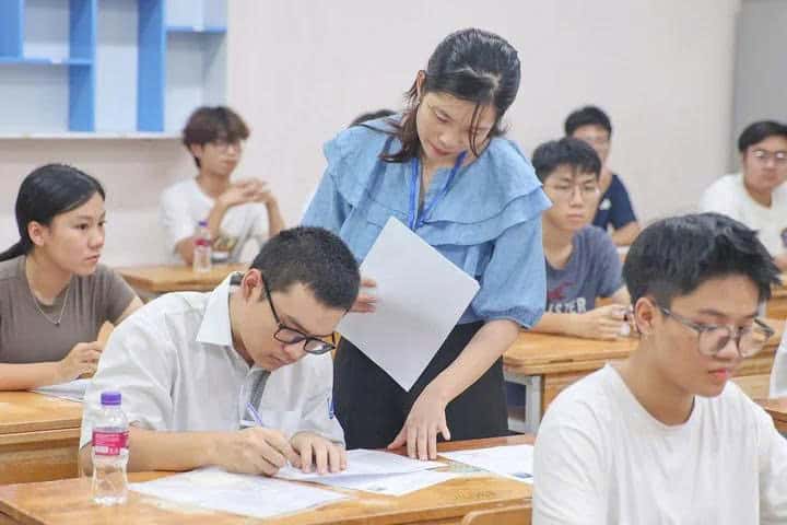 4 Nguyên tắc giúp thí sinh “vượt vũ môn” trong kỳ thi tốt nghiệp THPT năm 2025 3 ky-thi-tot-nghiep-thpt-nam-2025-va-nhung-diem-moi