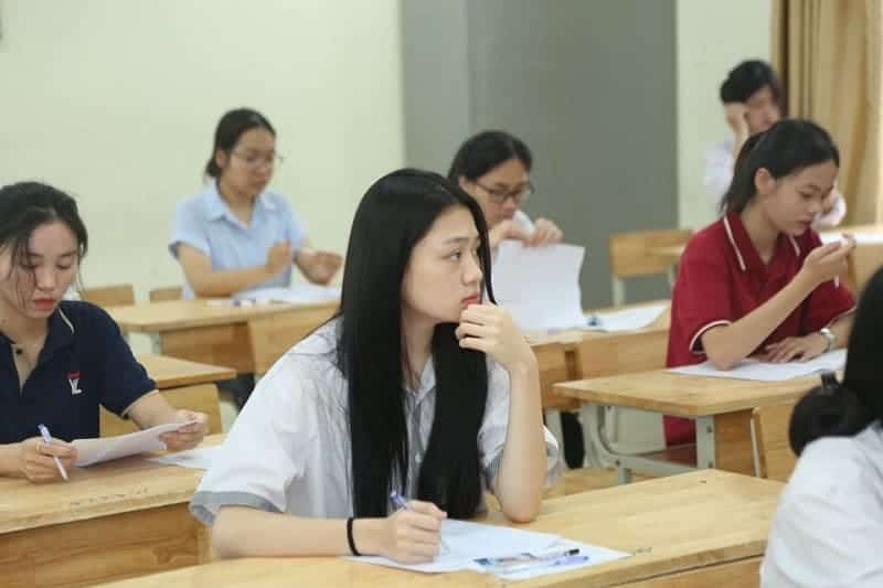 Bao nhiêu điểm thì đỗ tốt nghiệp THPT 2025? Câu trả lời dành cho 2k7 8 nhung-diem-moi-khi-xet-tot-nghiep-thpt-nam-2025