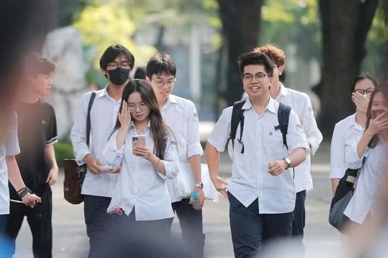 Cẩm nang thi tốt nghiệp THPT 2025 theo chương trình mới: 2k7 cần lưu ý gì? 3 nhung-luu-y-quan-trong-trong-ky-thi-tot-nghiep-thpt