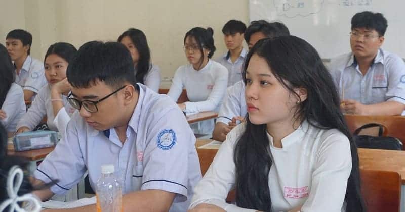 thoi-gian-nhan-giay-bao-du-thi-tot-nghiep-thpt-2025