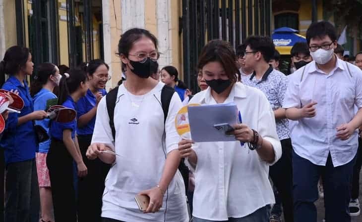 Tổng hợp đề thi tham khảo kỳ thi tốt nghiệp THPT 2025 từ Bộ GD&ĐT 2 tong-hop-de-thi-tham-khao-ky-thi-tot-nghiep-thpt-2025