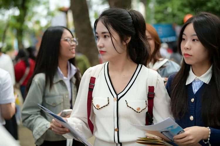 Hàng loạt trường áp dụng phương thức xét tuyển học bạ THPT năm 2025 4 xu-huong-bo-han-xet-hoc-ba-thpt-nam-2025