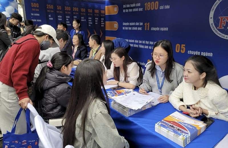 Những thay đổi quan trọng trong quy chế tuyển sinh đại học 2025 1 bo-xet-tuyen-som-quy-che-tuyen-sinh-dai-hoc-2025