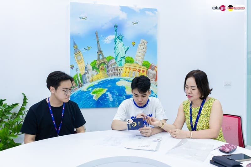 Tự làm hồ sơ du học nghề Đức có dễ không? Kinh nghiệm tự chuẩn bị từ A-Z 1 ho-so-du-hoc-nghe-duc-gom-nhung-gi