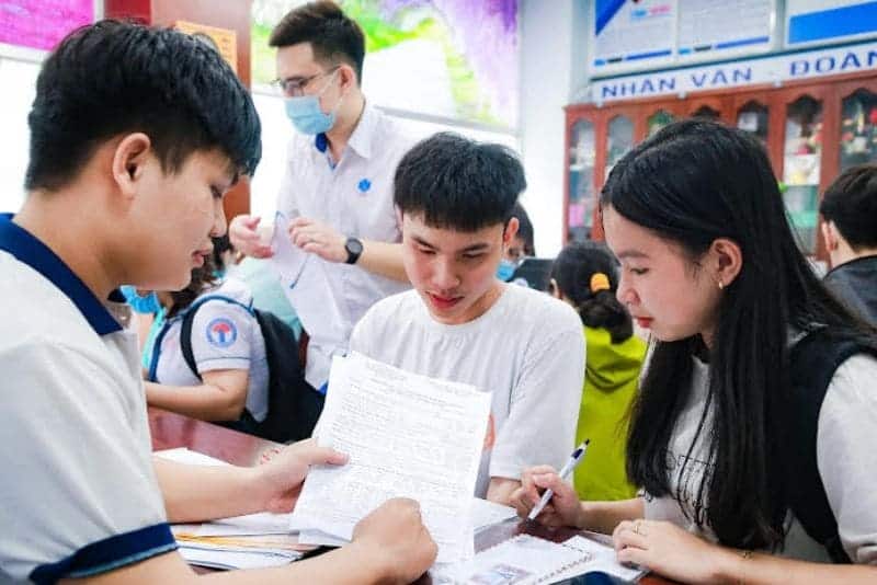 Hồ sơ xét tuyển đại học 2025 gồm những gì? Checklist những giấy tờ quan trọng 7 ho-so-xet-tuyen-dai-hoc-2025-gom-nhung-gi