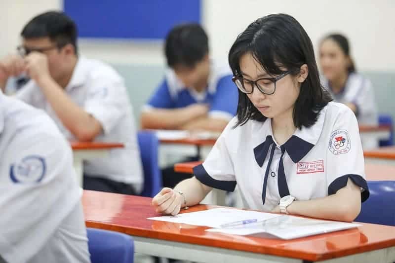 Trọn bộ đáp án chính thức các môn thi tốt nghiệp THPT 2025 4 ky-thi-tot-nghiep-THPT-2025-voi-hon-11-trieu-thi-sinh-du-thi