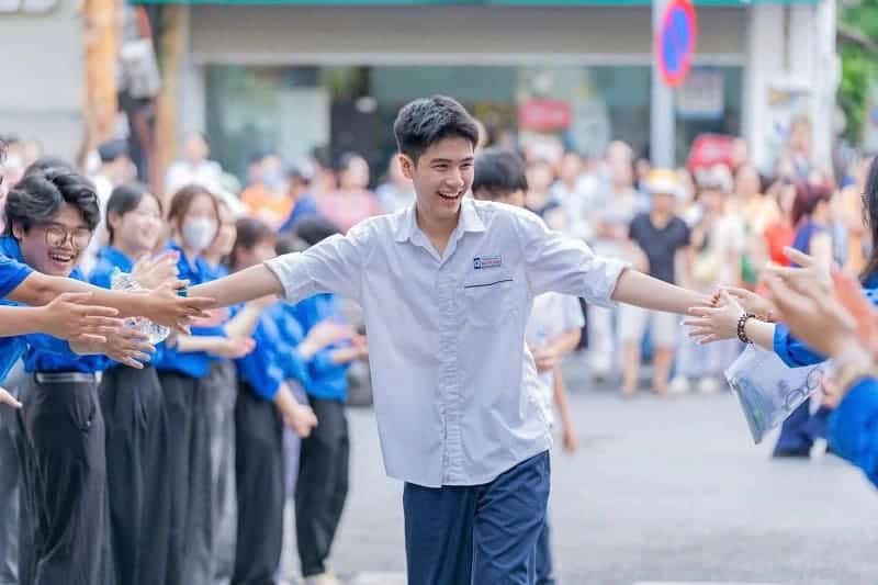 Thời gian công bố điểm chuẩn đại học năm 2025 thí sinh cần ghi nhớ 3 nhung-moc-thoi-gian-quan-trong-sau-khi-biet-diem-chuan