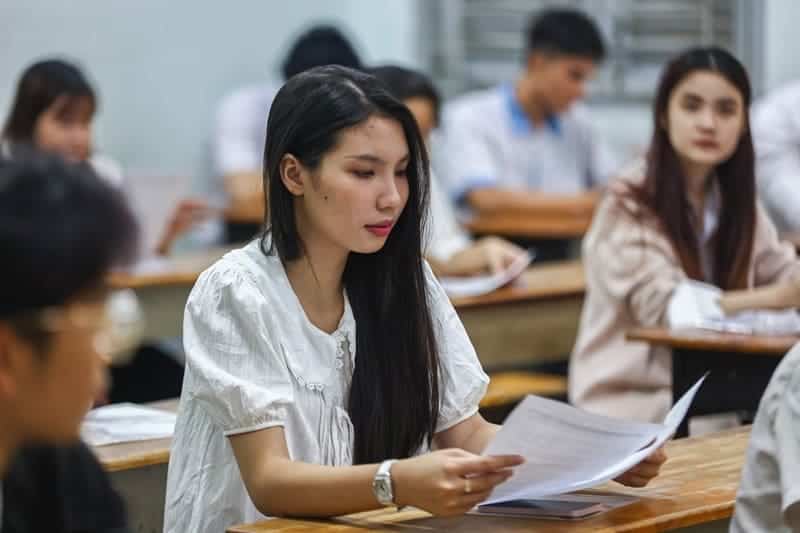 Lệ phí xét tuyển đại học 2025 bao nhiêu tiền? Cập nhật từ Bộ GD&ĐT 5 thoi-gian-va-cach-nop-le-phi-xet-tuyen-dai-hoc-2025