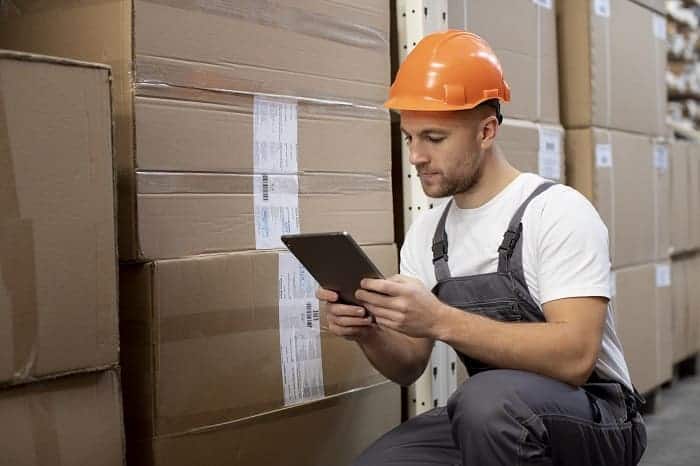 thong-bao-tuyen-sinh-chuyen-vien-quan-ly-kho-van