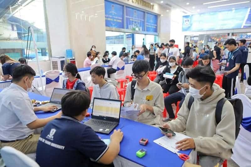 Tuyển sinh đại học năm 2025: Những thay đổi thí sinh cần lưu ý 2 tuyen-sinh-dai-hoc-nam-2025-da-dang-phuong-thuc