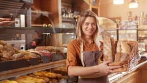 thong-bao-tuyen-sinh-chuong-trinh-du-hoc-nghe-duc-chuyen-vien-lam-banh-mi