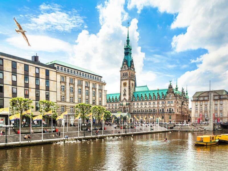 tay-duc-gom-nhung-bang-nao