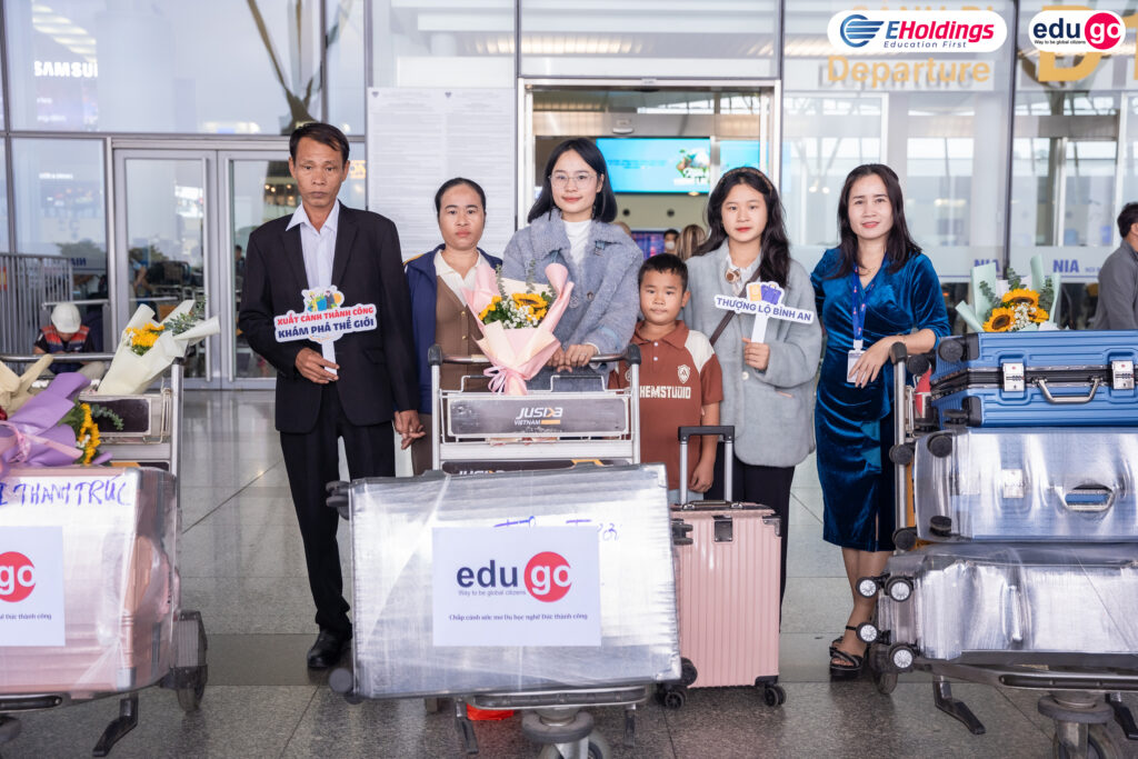 Sân bay nội bài thất thủ - Đội quân EduGo xuất cảnh thành công, chinh phục giấc mơ Đức 8 101125 32