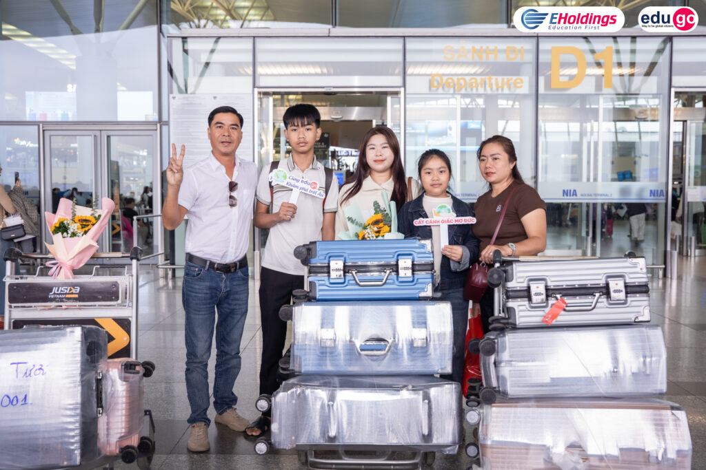 Sân bay nội bài thất thủ - Đội quân EduGo xuất cảnh thành công, chinh phục giấc mơ Đức 9 101125 33