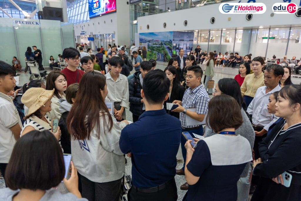 Sân bay nội bài thất thủ - Đội quân EduGo xuất cảnh thành công, chinh phục giấc mơ Đức 15 101125 69