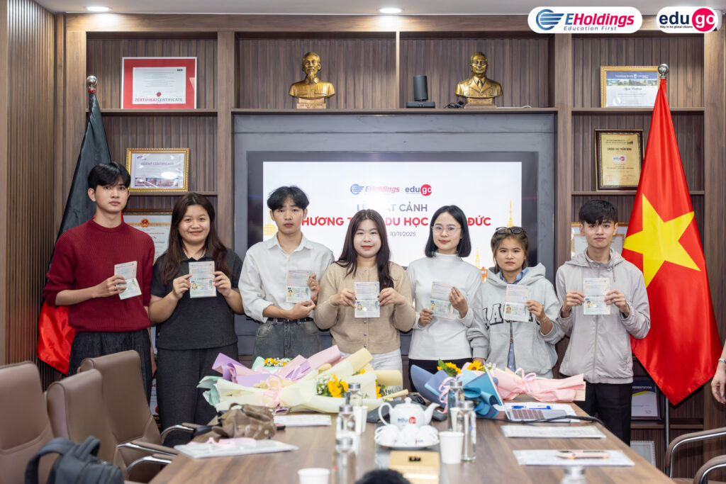 Sân bay nội bài thất thủ - Đội quân EduGo xuất cảnh thành công, chinh phục giấc mơ Đức 3 101125 7