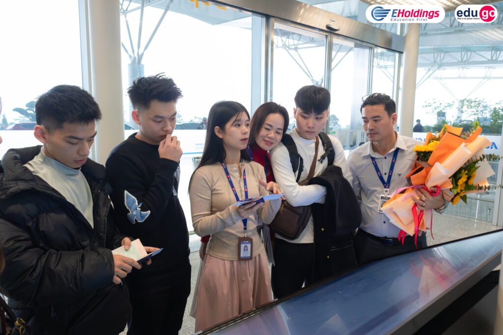 Đây rồi - Những chuyến bay tháng 12 tiếp tục cất cánh, đưa học viên EduGo chinh phục trời Âu 11 071225 17