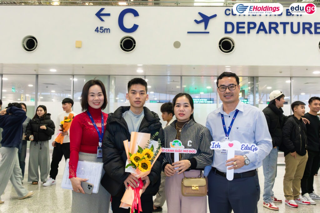 Đây rồi - Những chuyến bay tháng 12 tiếp tục cất cánh, đưa học viên EduGo chinh phục trời Âu 8 071225 22